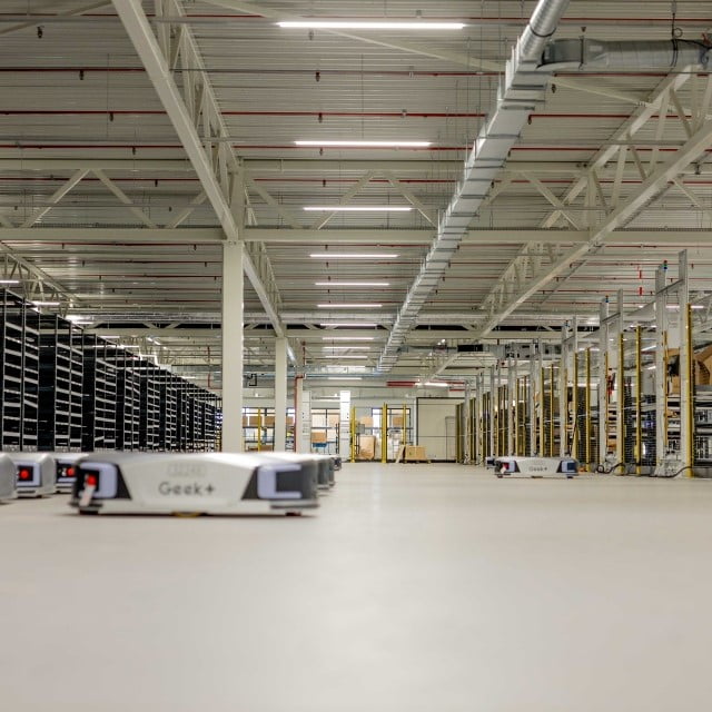 AGV mezzanine flooring at Hunkemöller's new distibution centre